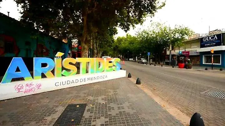 Apartamento Apartamento en Mendoza capital calle Aristides zona bares 0*,  Argentina