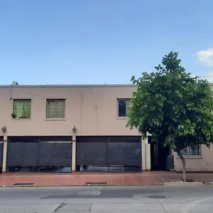 Departamento Amplio En Complejo Privado/residencia Mendoza
